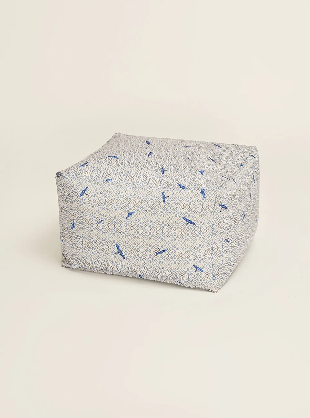 Pouf / Azure Amata